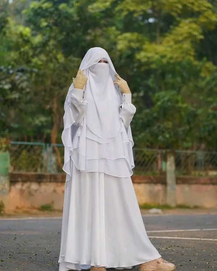 বোরকা সাইড ভিউ